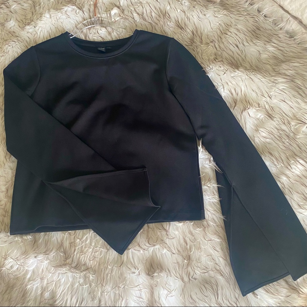 Simons Icōne Women’s Flare Sleeve Top